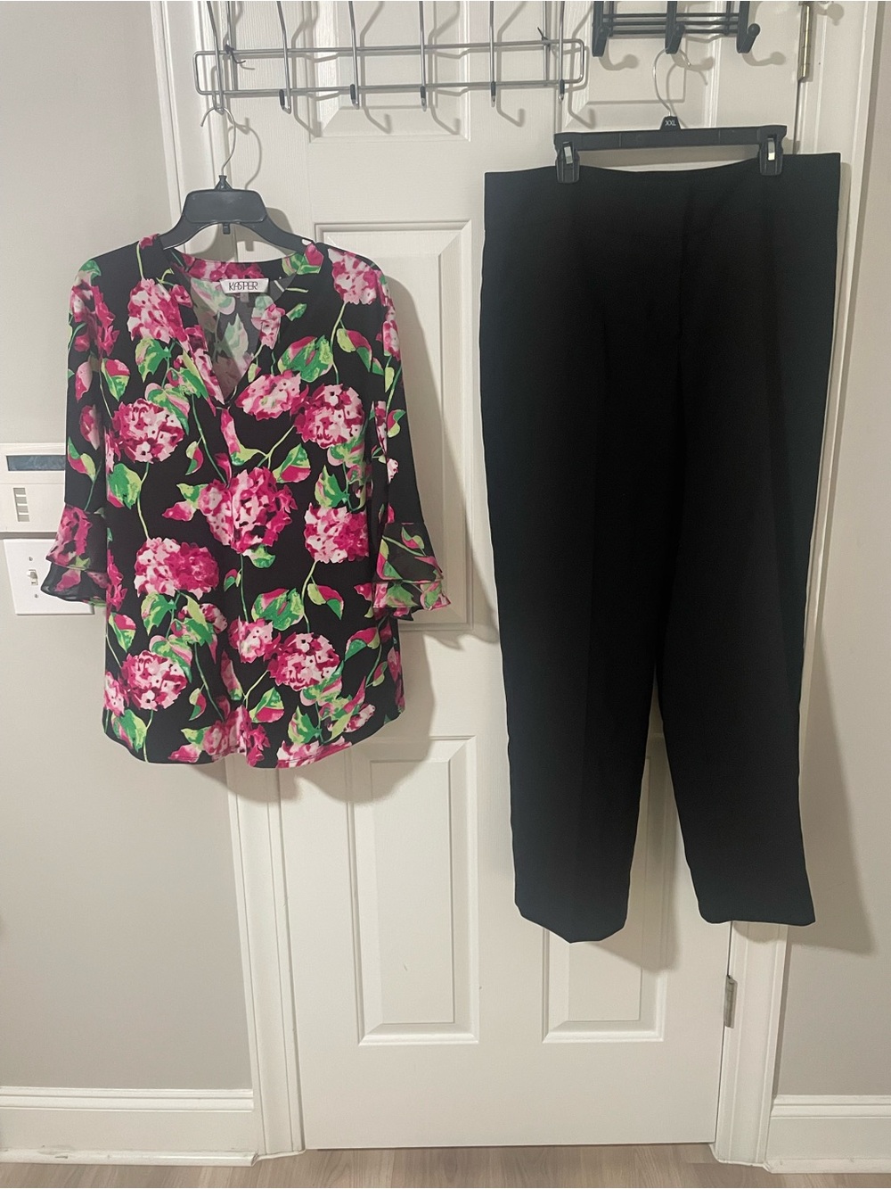 Black Straight-Leg Pants Kasper sz16